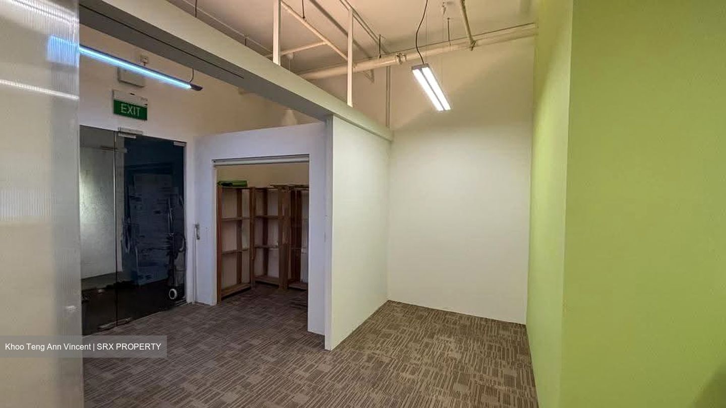 Solstice Business Center (D19), Factory #607279951